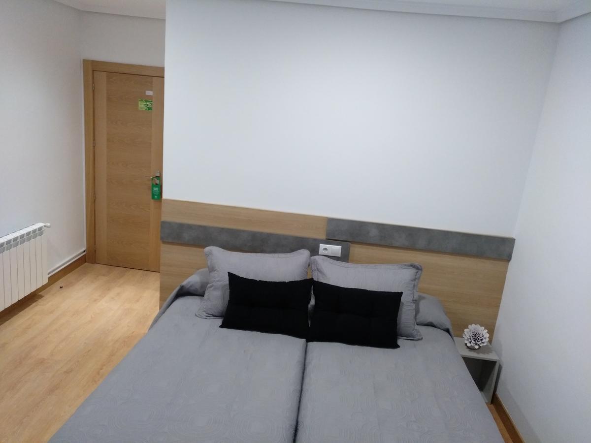 Hostal Rioja Condestable Logroño Exterior foto